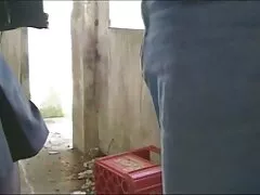 Macho bianco rimboccando una film gratis erotici tavoletta di cioccolato