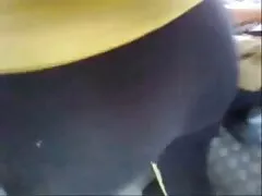 Ragazza sta saltando scuotere le sue tette video porno erotico gratis